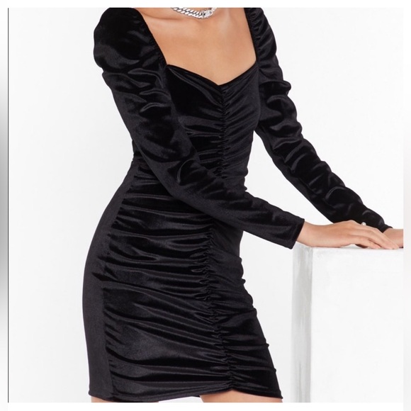 LIKE NEW ZARA BLACK VELVET RUCHED MINI DRESS SIZE: S - Picture 2 of 5